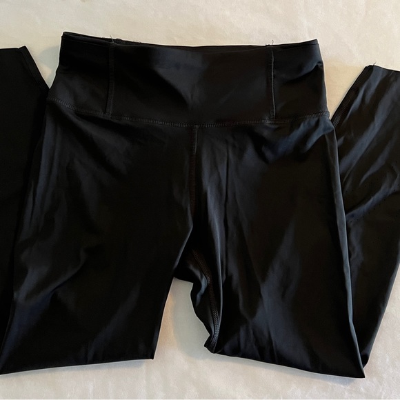 Women's Sleek High-Waisted Run Capri Leggings Black Small Activewear Sports Athl - Picture 1 of 9